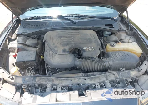 2013 Dodge Charger Sxt z USA, uszkodzony, nr VIN 2C3CDXHG5DH555690